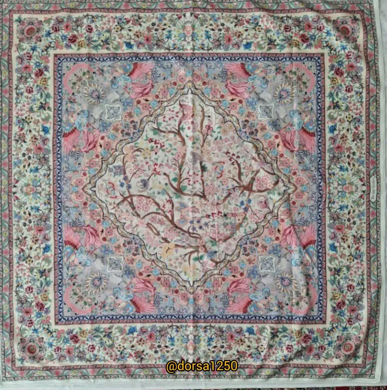رومیزی طرح درخت زندگی